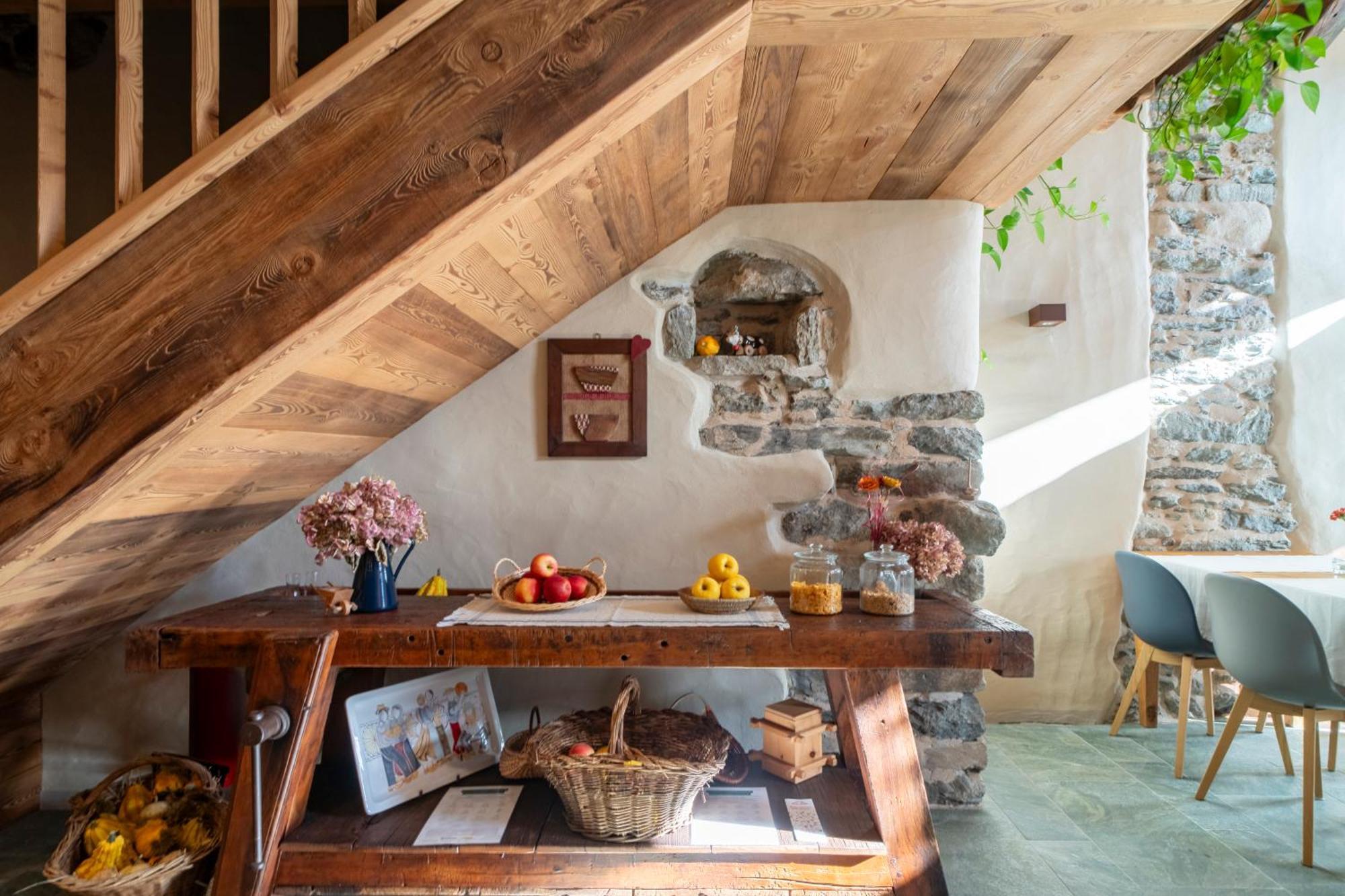 Au Coeur Du Village Chambres D'Hotes & Spa Arnad Dış mekan fotoğraf