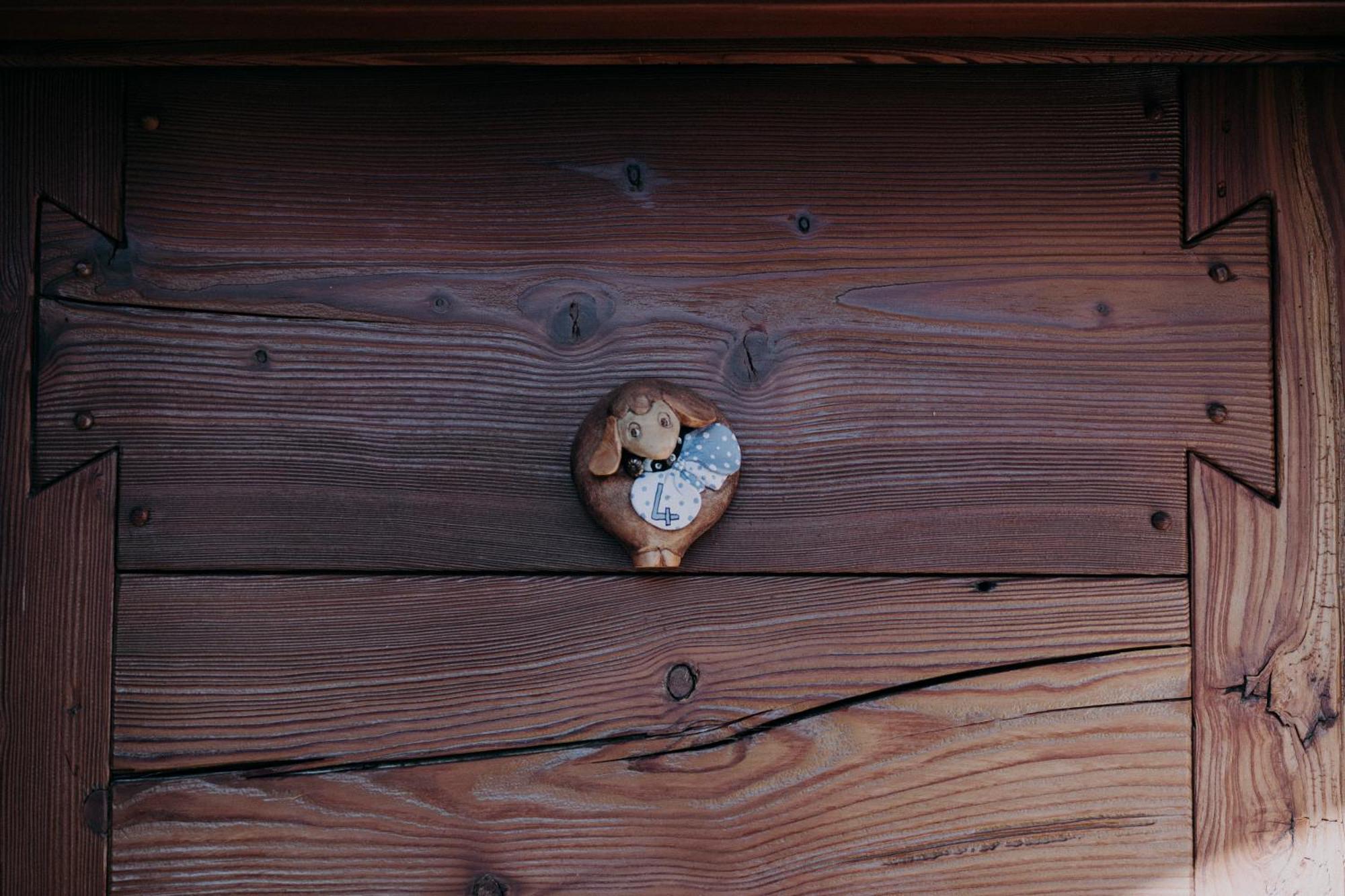 Au Coeur Du Village Chambres D'Hotes & Spa Arnad Dış mekan fotoğraf