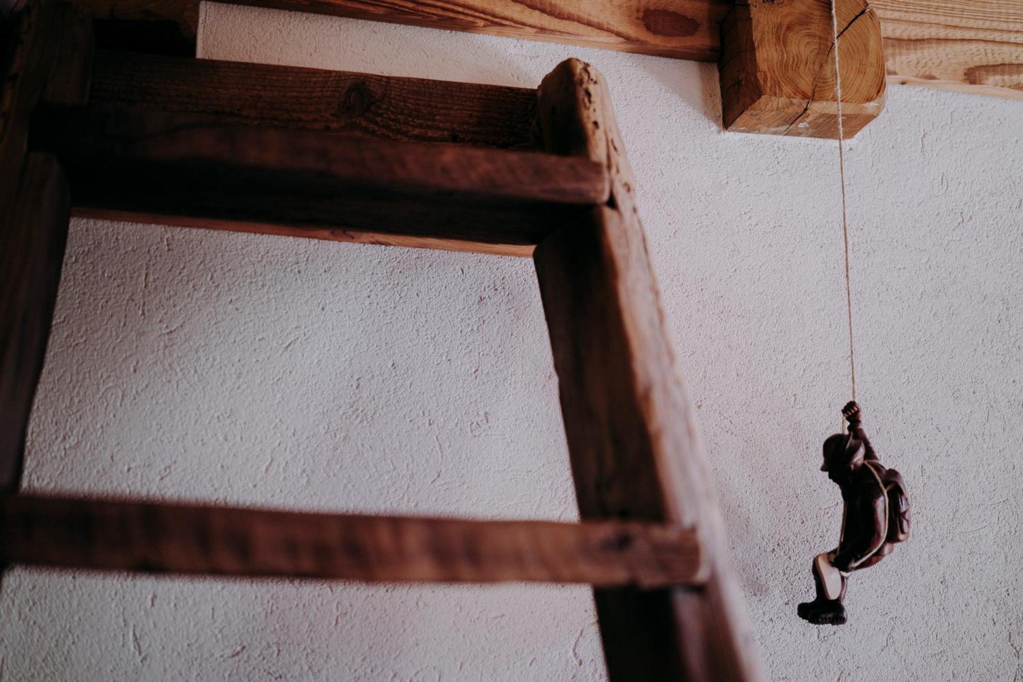 Au Coeur Du Village Chambres D'Hotes & Spa Arnad Dış mekan fotoğraf