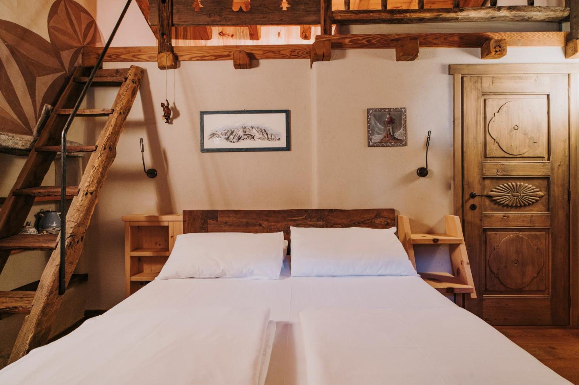 Au Coeur Du Village Chambres D'Hotes & Spa Arnad Dış mekan fotoğraf