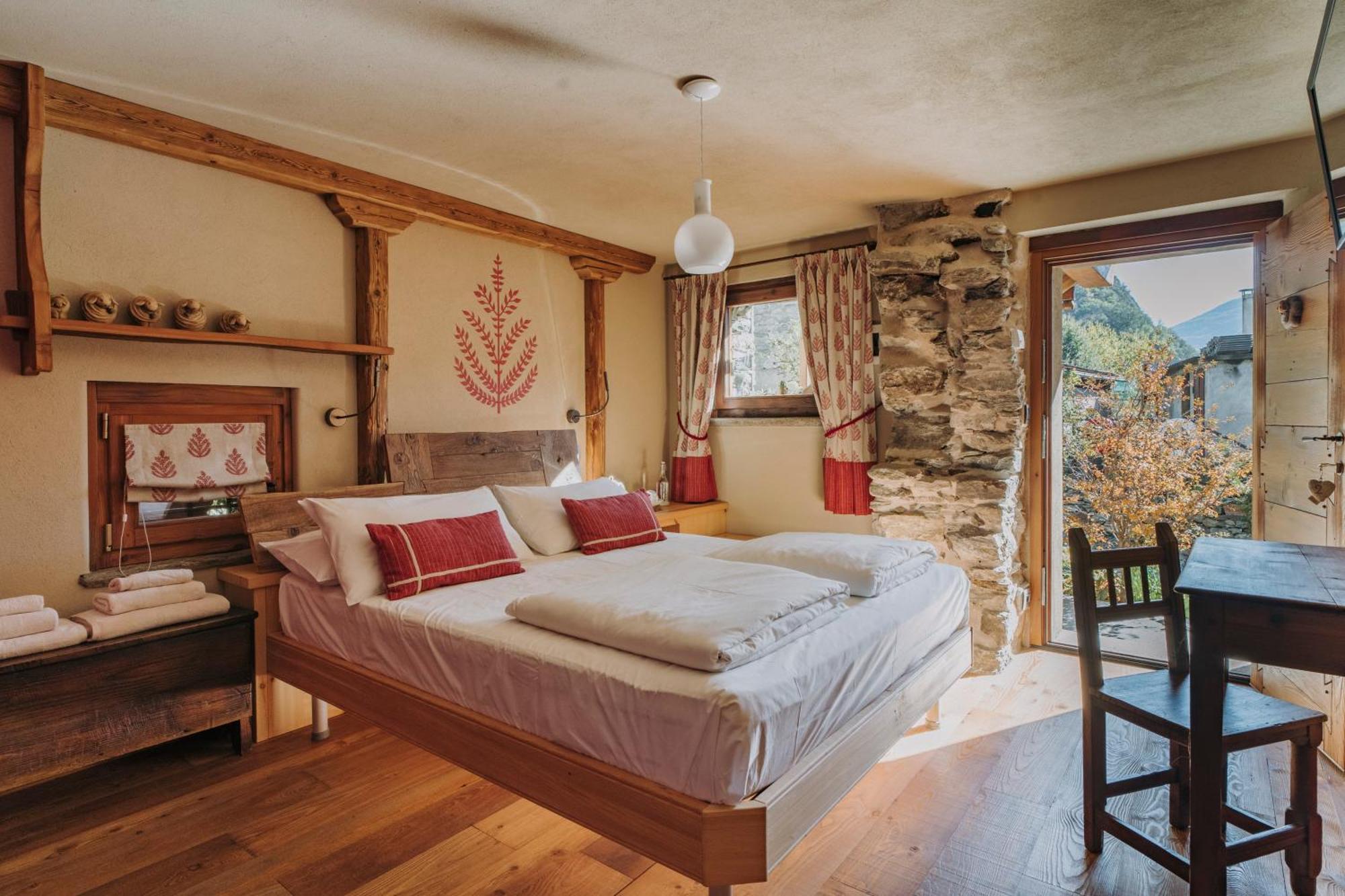 Au Coeur Du Village Chambres D'Hotes & Spa Arnad Dış mekan fotoğraf