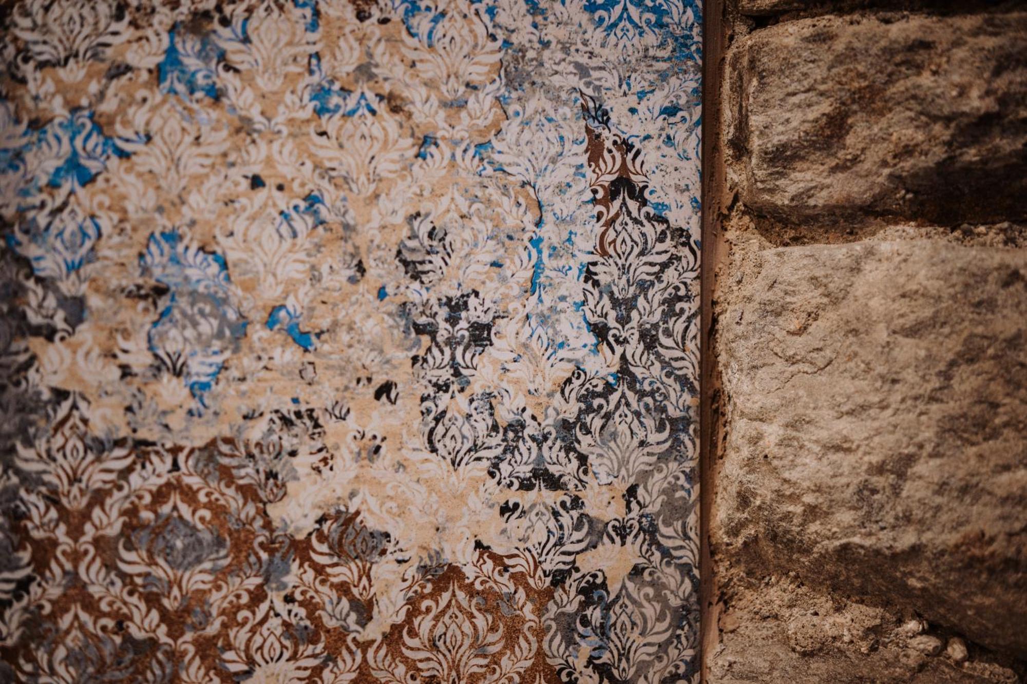 Au Coeur Du Village Chambres D'Hotes & Spa Arnad Dış mekan fotoğraf