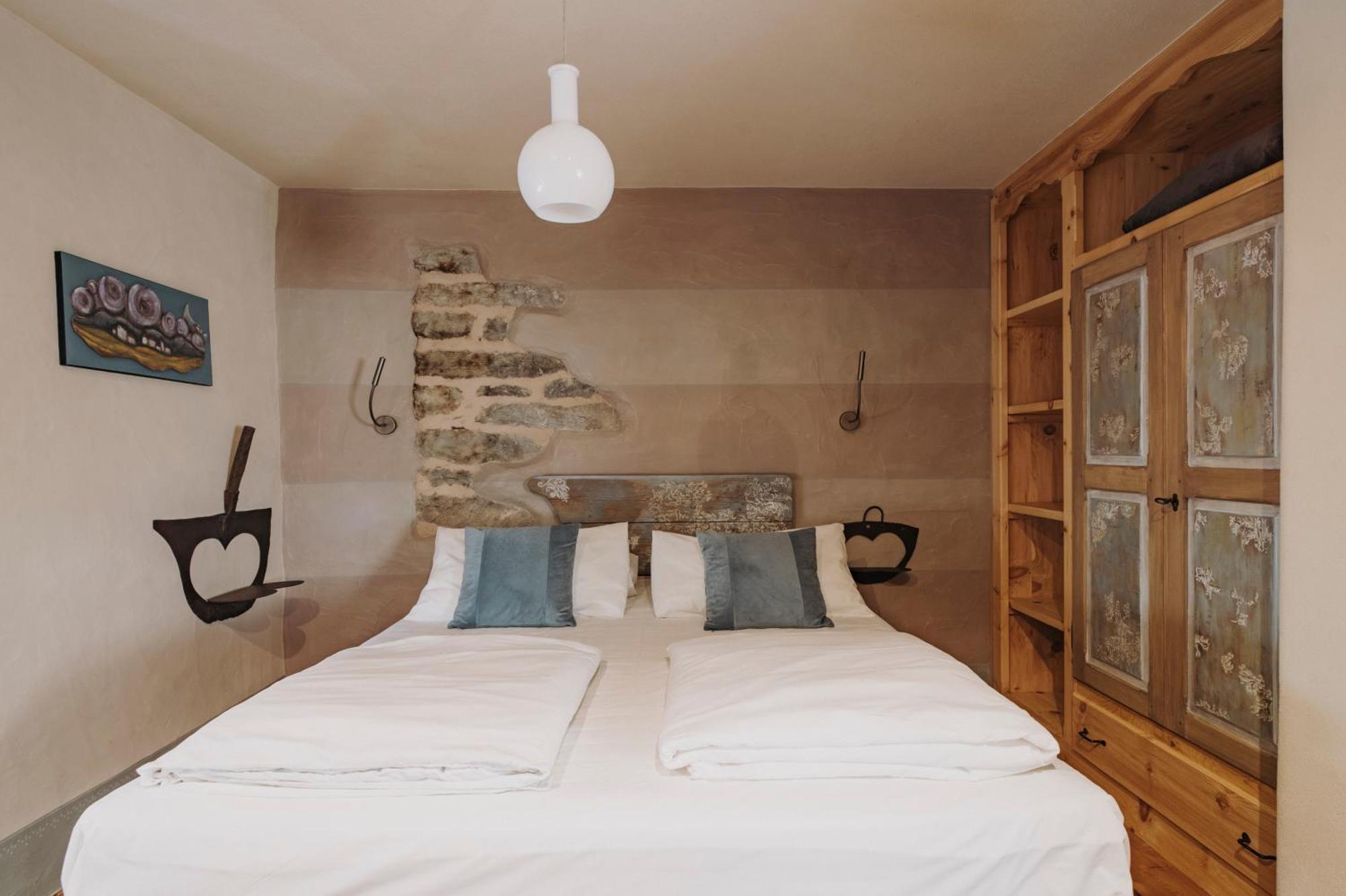 Au Coeur Du Village Chambres D'Hotes & Spa Arnad Dış mekan fotoğraf