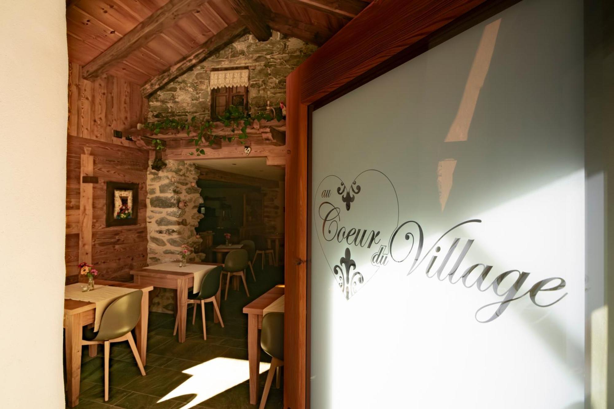 Au Coeur Du Village Chambres D'Hotes & Spa Arnad Dış mekan fotoğraf