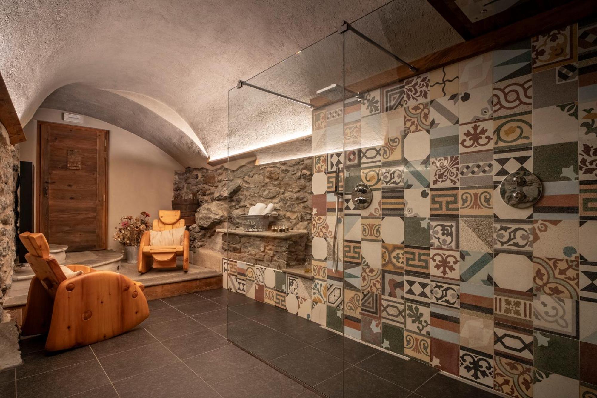 Au Coeur Du Village Chambres D'Hotes & Spa Arnad Dış mekan fotoğraf
